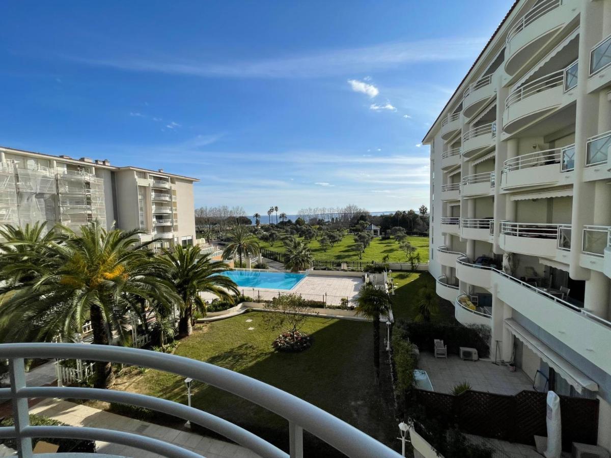 Appartement Tout Confort Vue Mer Antibes Buitenkant foto